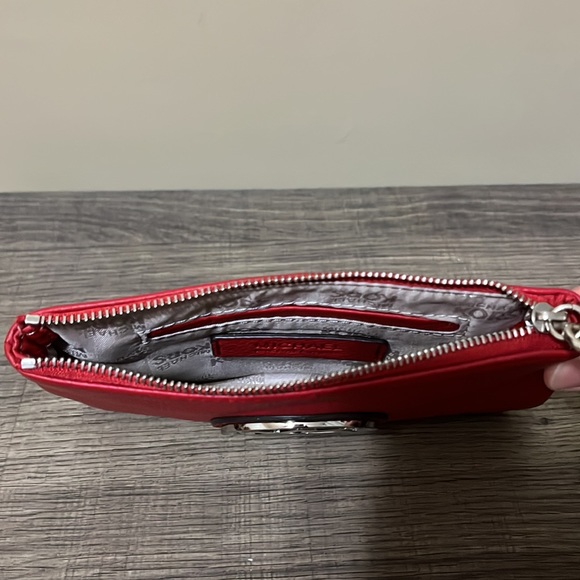 Michael Kors mini shoulder bag - Picture 4 of 8